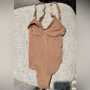 Skims Sculpting Thong Bodysuit - Sienna XXS/XS
